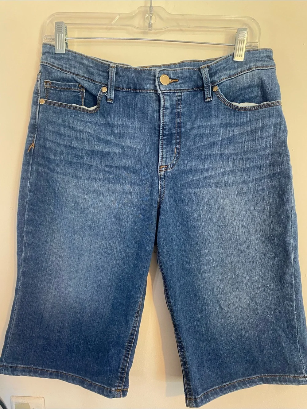 Anne Klein Women's Blue Denim Bermuda Jeans Shorts Size 10 missy, long shorts